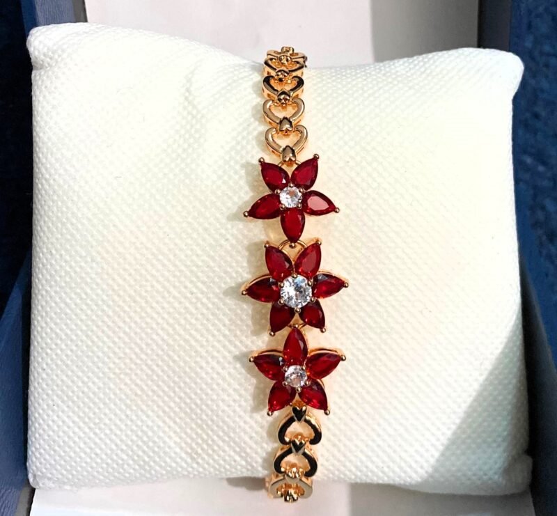 Glamorous Red Flower Link Bracelet
